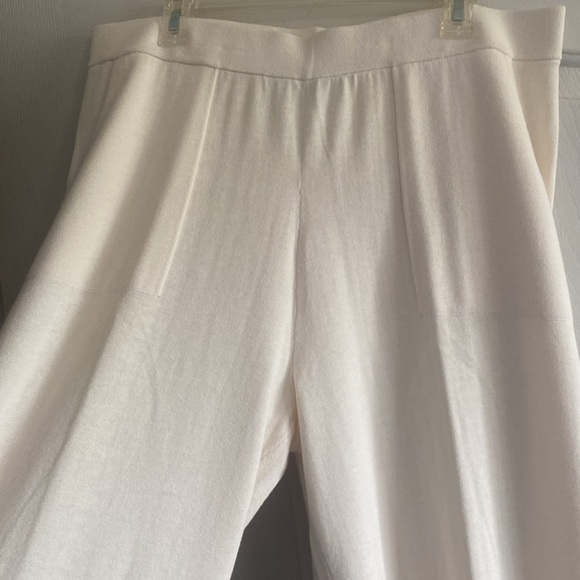 Knit pant with pockets - Picture 3 of 6